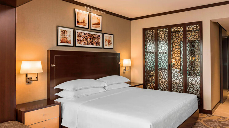 Sheraton Dubai Creek Hotel & Towers